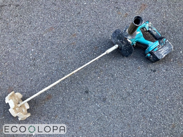 Makita-マキタ-カクハン機-UT130D